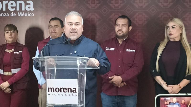"Tratar de limitar su derecho sería limitar la libertad de expresión": Líder de Morena defiende a secretarias que realizan asambleas informativas