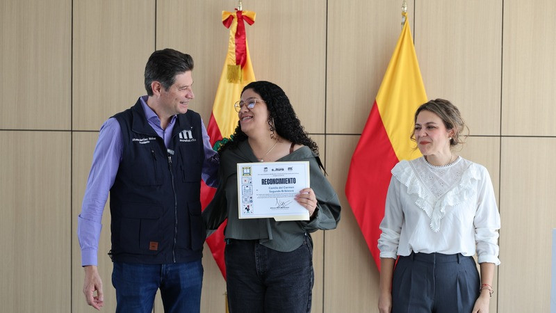 Reconoce Alfonso Martínez a voluntarios de la Feria Internacional del Libro y la Lectura de Morelia