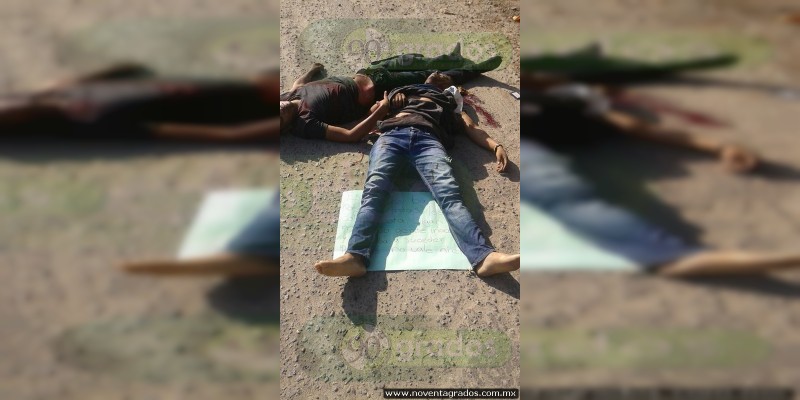 Torturados y con narcomensaje, dejan cadáveres de dos jóvenes, en Acapulco - Foto 1 