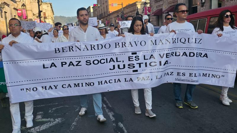 Familiares y amigos de Bernardo Bravo rinden homenaje en Morelia con caminata y misa por el líder limonero