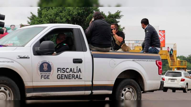 Tras cateo en Morelia, Michoacán detienen a dos personas y asegura 950 dosis de enervantes