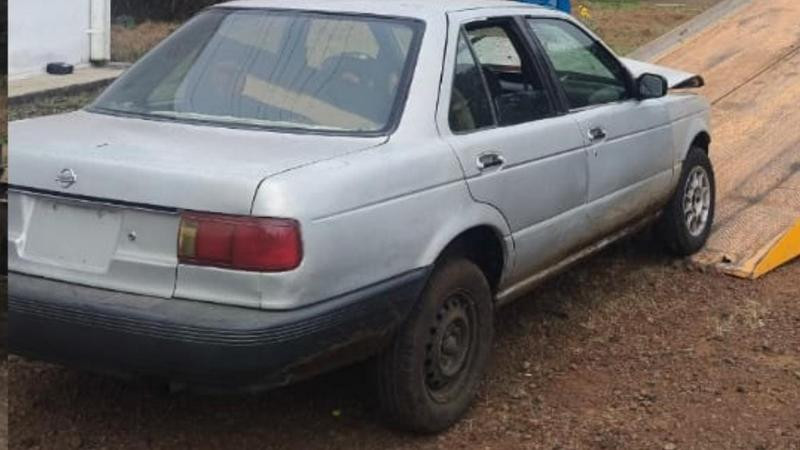 Aseguran vehículo con reporte de robo en Lagunillas, Michoacán