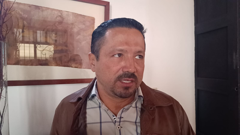 Ediles de Michoacán asumen gasto educativo ante déficit de docentes: Presidente Municipal de Chinicuila, Michoacán
