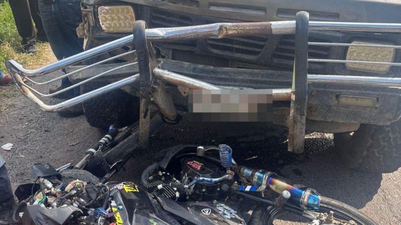 Dos menores resultan lesionados tras accidente en motocicleta en Zitácuaro, Michoacán 