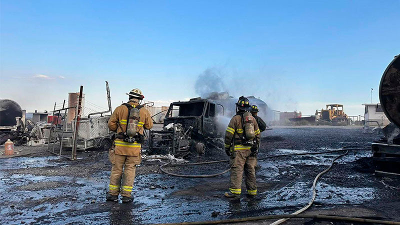 Dos heridos graves en explosión de una pipa con hidrocarburo al interior de un predio de la comunidad de La Quebradora en El Marqués, Querétaro