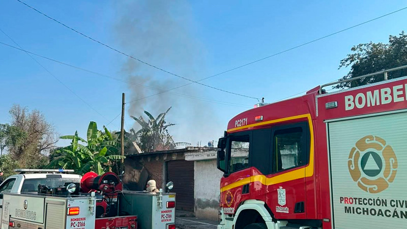Se quema humilde vivienda en Morelia, Michoacán; solo hubo daños materiales