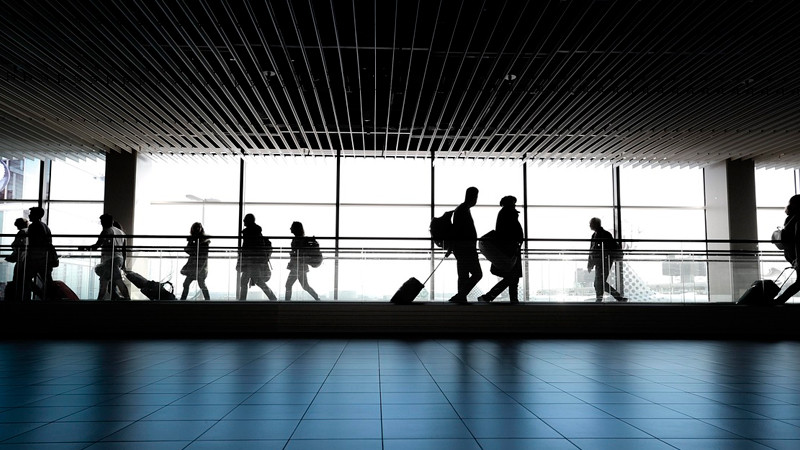 EEUU tomará fotos y datos biométricos de personas al entrar y salir del país 