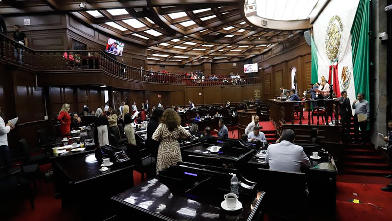 Promoción de lactarios en espacios públicos, facultad de comisiones edilicias de la mujer: 76 Legislatura de Michoacán 