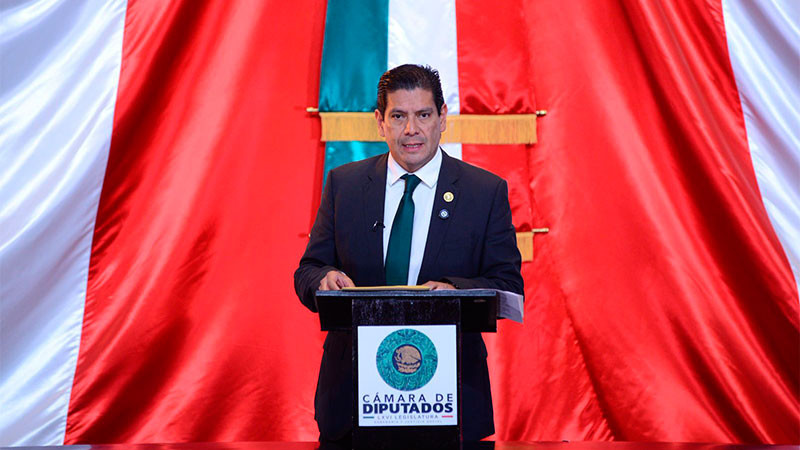  Propone Ernesto Núñez Aguilar iniciativa contra el ejercicio ilegal de la medicina 