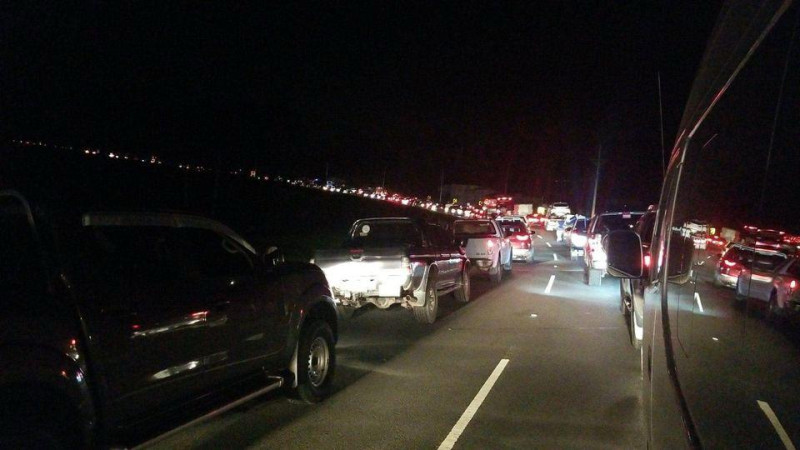 Recrudece conflicto agrario y regresan bloqueos carreteros en 8 estados México; peligra Noche de Muertos en Michoacán con tres casetas tomadas