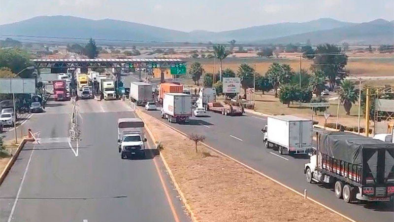  Libres, todas las carreteras de Michoacán: Bedolla 