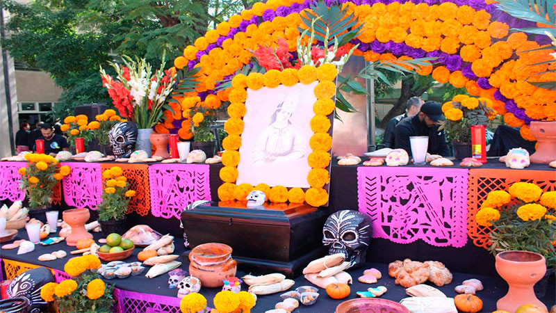 Dedica personal del IMSS Querétaro una ofrenda a La Malinche  