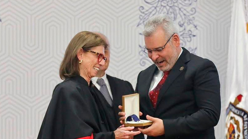 Reconoce Bedolla aportación de galardonados con doctorado honoris causa por la UMSNH 