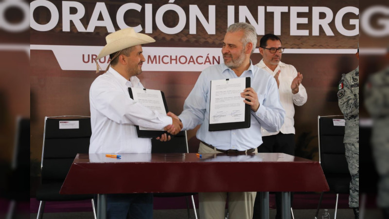 Gobernador de Michoacan confirma la muerte del alcalde Carlos Manzo, tras atentado en Uruapan 