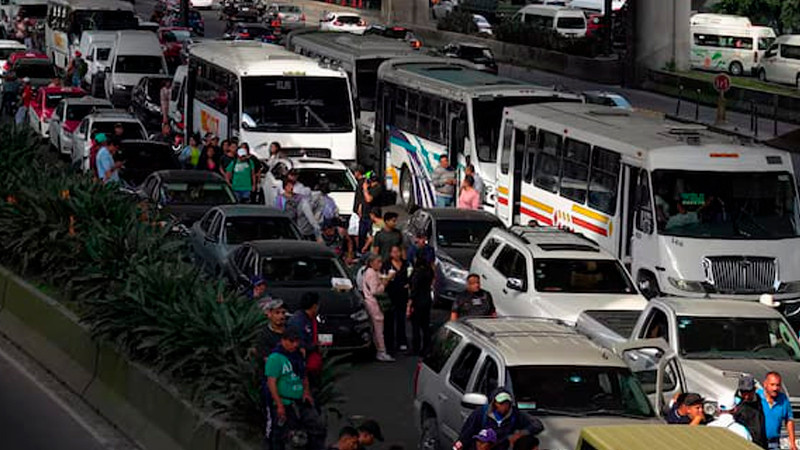 Transportistas del Edomex convocan a mega marcha al Zócalo, por desaparición de un compañero 