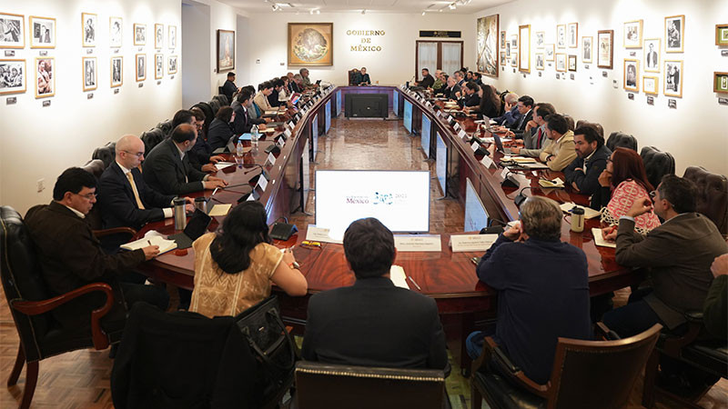 Encabeza Sheinbaum reunión con su gabinete para consultas del Plan Michoacán por la Paz y la Justicia 