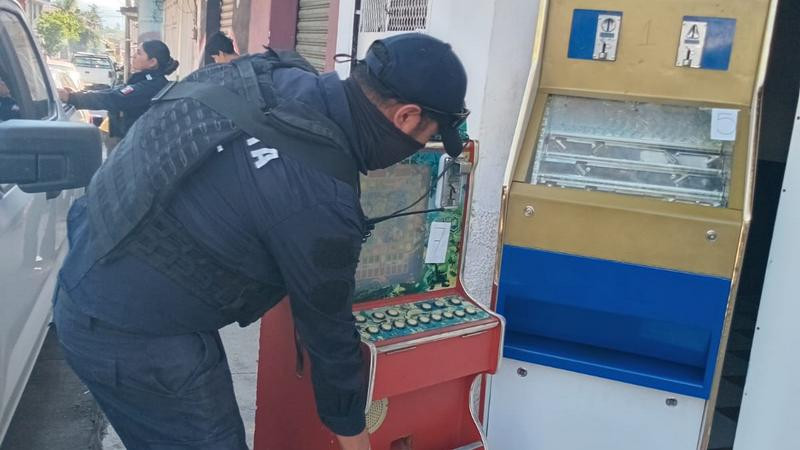 Decomisan 50 máquinas tragamonedas en Morelia, Michoacán 