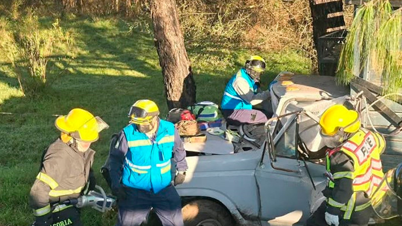 Accidente automovilístico en la Siglo XXI deja dos heridos 
