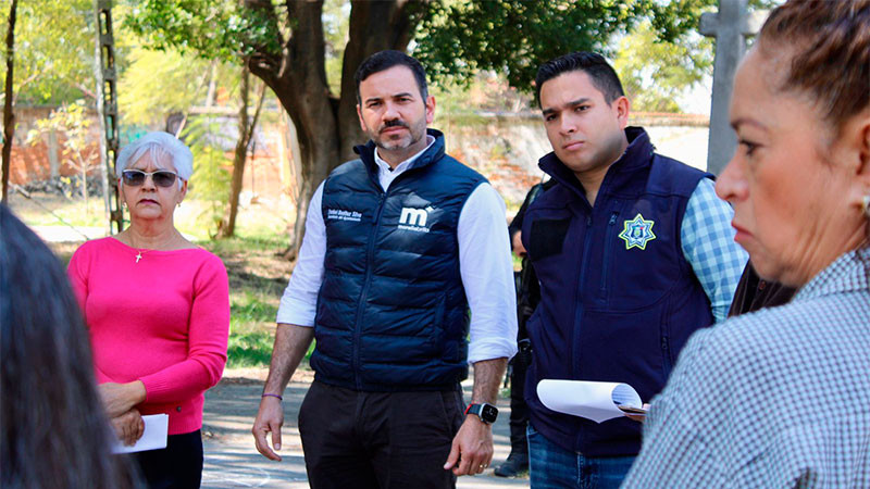  Yankel Benítez escucha y atiende a vecinas y vecinos de Fovissste Morelos en Morelia, Michoacán  