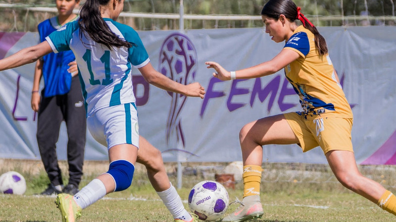 Arrolla y golea Atlético Morelia UMSNH femenil a Santana del Conde en León, Guanajuato 