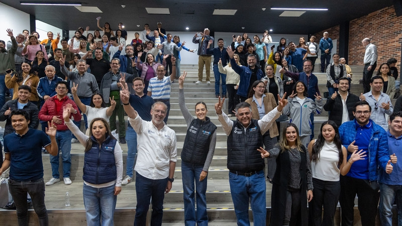 Jóvenes representan a Querétaro en la NASA 