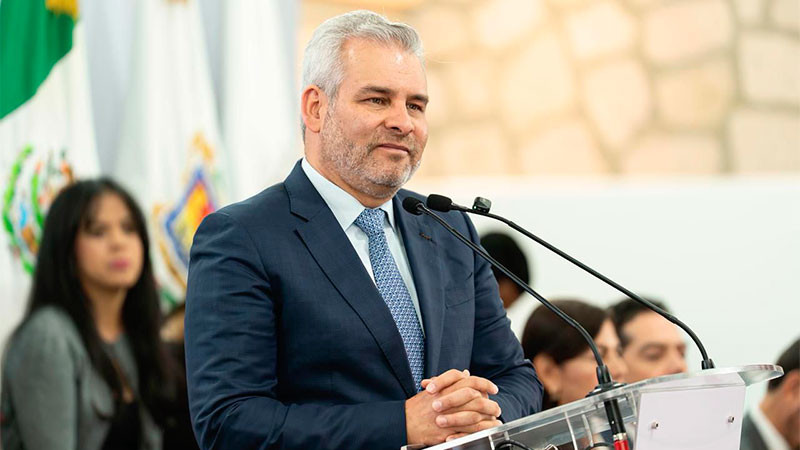 Impulso federal a educación llevará becas a más de 892 mil estudiantes: Bedolla 