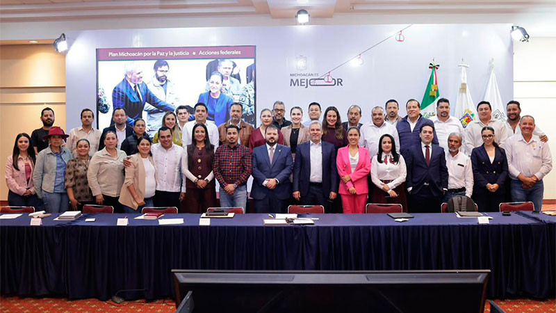  Alcaldes de Morena, PT y PVEM respaldan Plan Michoacán  