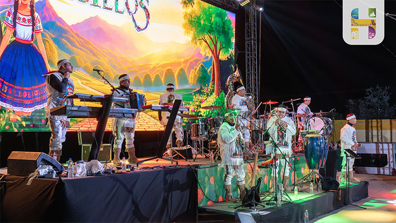 Banda Cuisillos cerró con broche de oro la Tradicional Feria Regional de Todos los Santos con un lleno total en el Foro de espectáculos 
