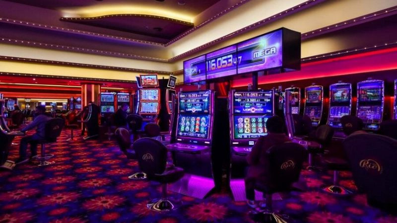 Hacienda detecta lavado de dinero en 13 casinos del país 