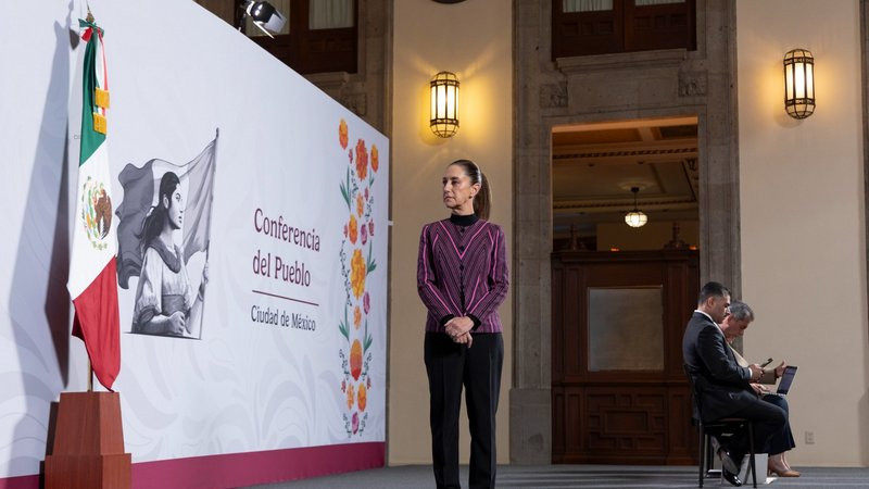 Vallas en Palacio Nacional, para prevenir agresiones de grupos violentos en marchas: Claudia Sheinbaum 