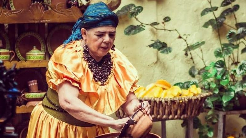 Maestra cocinera tradicional destaca legado vivo de la gastronomía michoacana: Sectur 