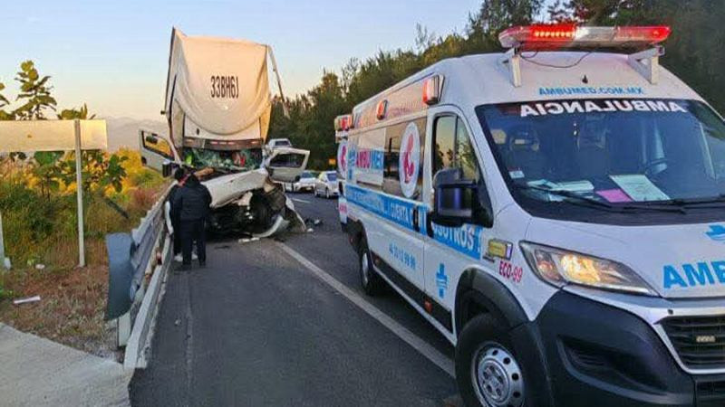 Michoacán: Choque vehicular en la Siglo XXI deja un herido 