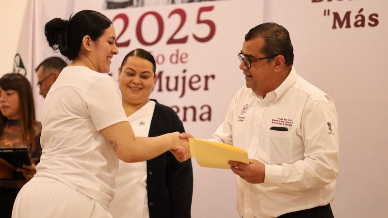 Plan Michoacán incorpora 244 profesionales de la salud para fortalecer atención en la entidad 