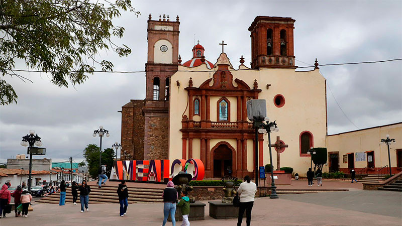 Inicia “Festival Nacional de Muñecas Artesanales” en Amealco, Querétaro 