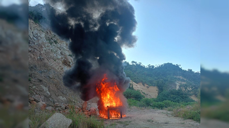 Golpe al crimen en Guerrero: FGR y Marina incineran más de 1.6 toneladas de estupefaciente en Acapulco  