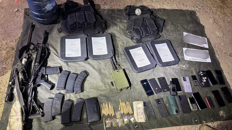 Liberan a 20 personas privadas de la libertad en Sinaloa; estaban resguardadas en taller mecánico 