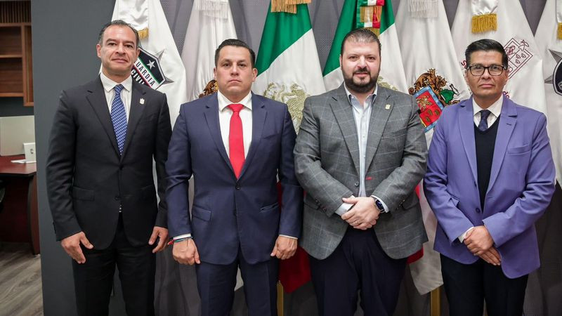 Da Raúl Zepeda posesión a José Antonio Cruz Medina como nuevo titular de la SSP Michoacán 