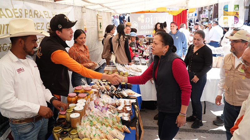 La Presidenta Municipal de Hidalgo, inauguró la Primer Expo Agrotianguis Regional 2025 “La Tierra Nos Une, El Campo Nos Conecta” 
