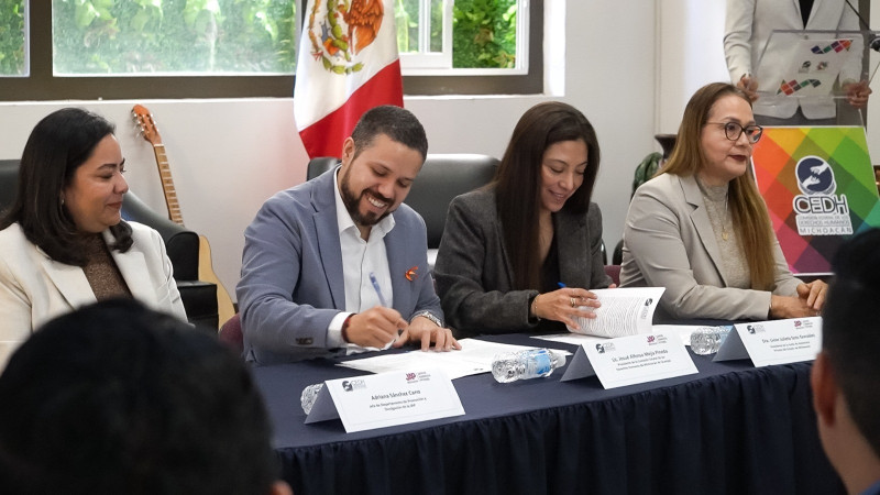 Firman convenio de colaboración la Comisión Estatal de los Derechos Humanos y la Junta de Asistencia Privada en Michoacán 