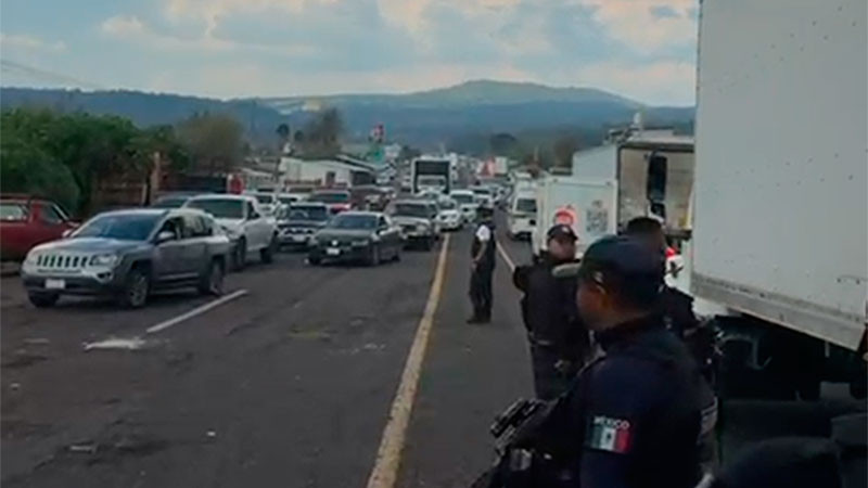 Logra GC de Michoacán la liberación de carreteras tras sostener diálogo con comuneros, quienes exigían justicia por el fallecimiento de una joven de Santa Fe de la Laguna 