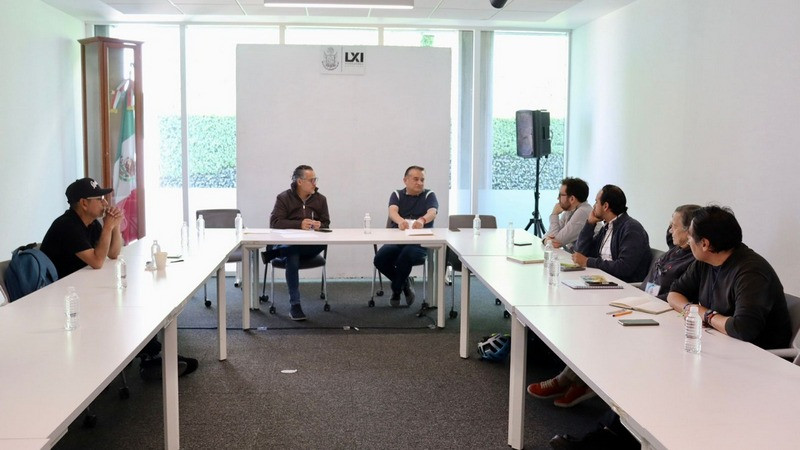 Se reúne Enrique Correa con representantes de la sociedad civil en el Congreso de Querétaro 