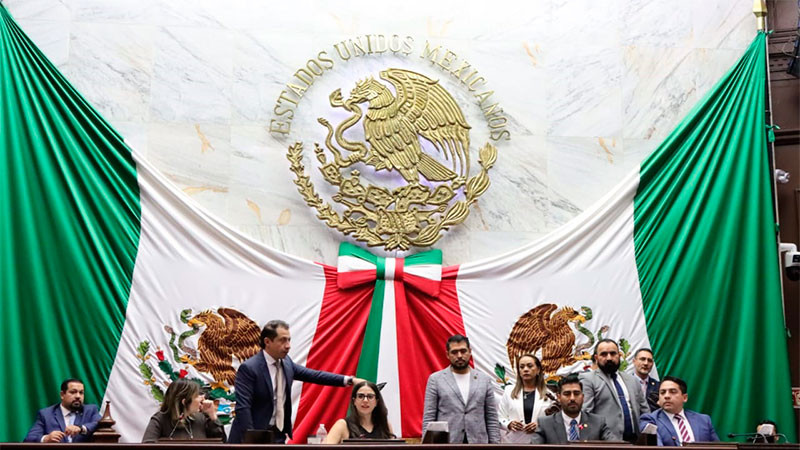  Congreso del Estado de Michoacán permite que padres decidan el orden de apellidos de sus hijos 