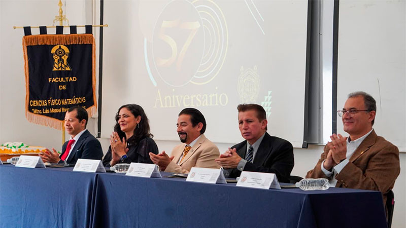Facultad de Ciencias Físico Matemáticas celebra su 57 aniversario con la reacreditación de su licenciatura por cinco años   