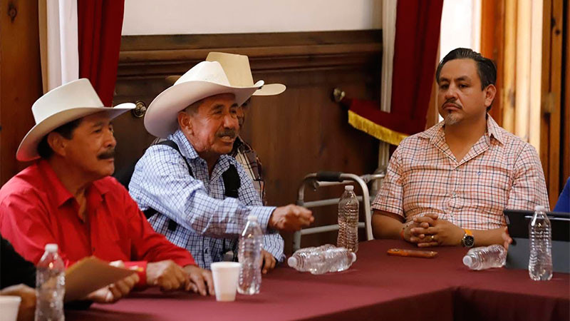 Víctor Manríquez plantea incrementar presupuesto 2026 para rescatar al campo michoacano 