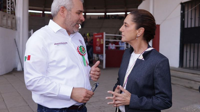 Bedolla y Sheinbaum revisan próxima asignación de becas Gertrudis Bocanegra 