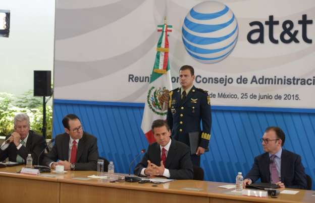 Celebra Enrique Peña Nieto inversión de 3 mmdd en telecomunicaciones - Foto 0 