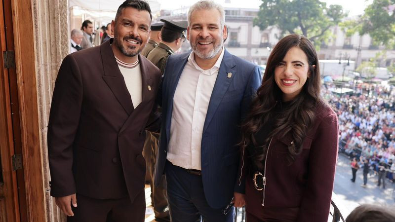 El espíritu de la Revolución Mexicana une a miles de familias en desfile cívico-deportivo: Bedolla 