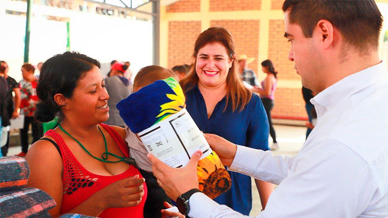  DIF Morelia invita a las familias a sumarse a colecta solidaria de cobijas 