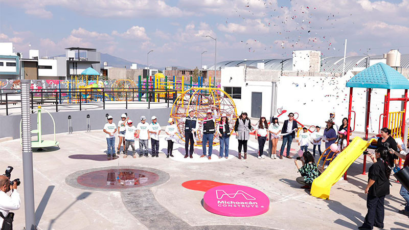 Bedolla cumple compromiso con la niñez de Zamora; inaugura parque infantil 