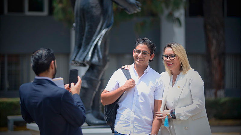 Estudiante nicolaita si aún no cuentas con tu credencial institucional, tramítala y obten diversos beneficios 